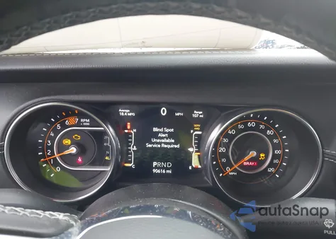 2020 Jeep Wrangler Unlimited Sahara 4X4 z USA, uszkodzony, nr VIN 1C4HJXEN7LW336355